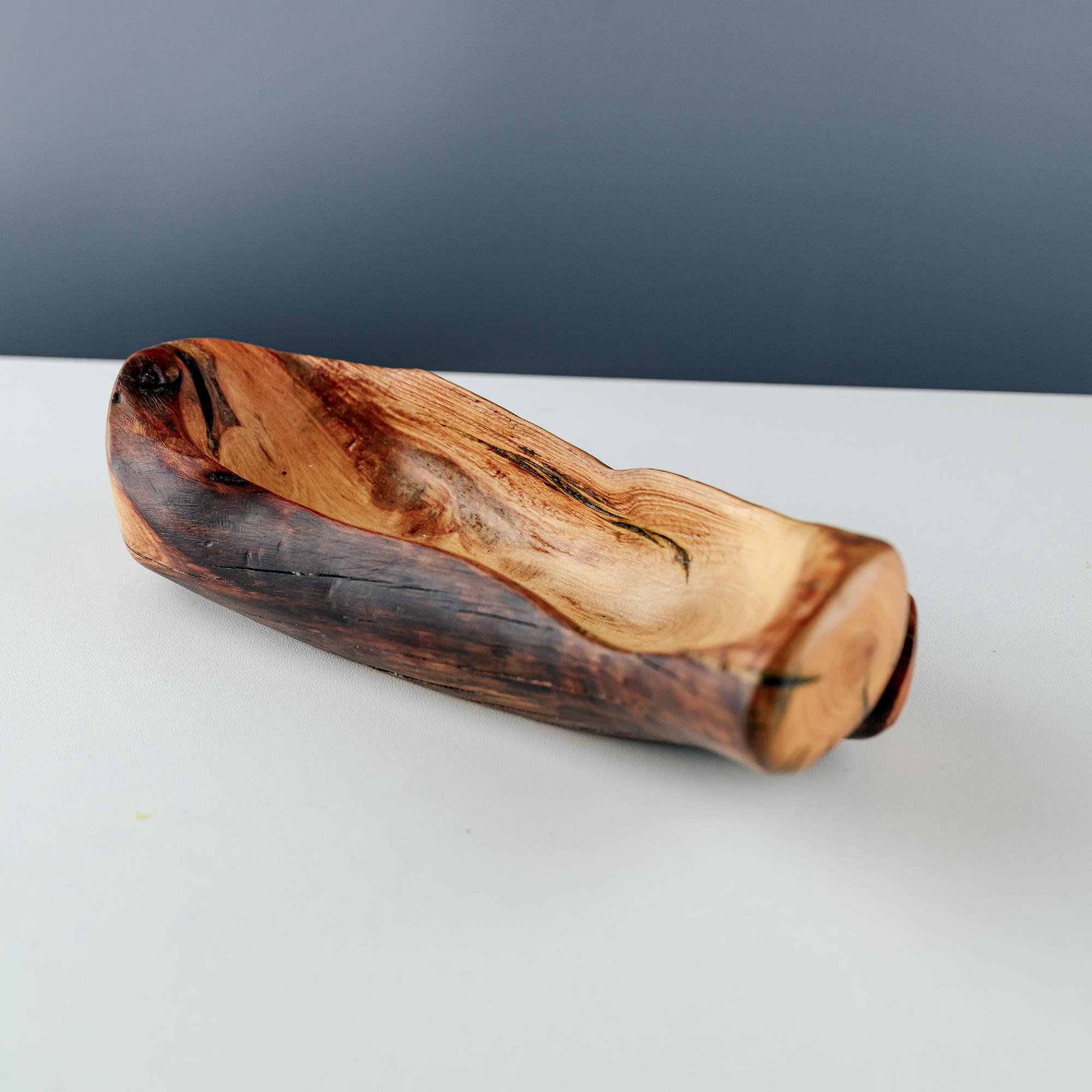 Блюдо деревянное ручной работы МЕ